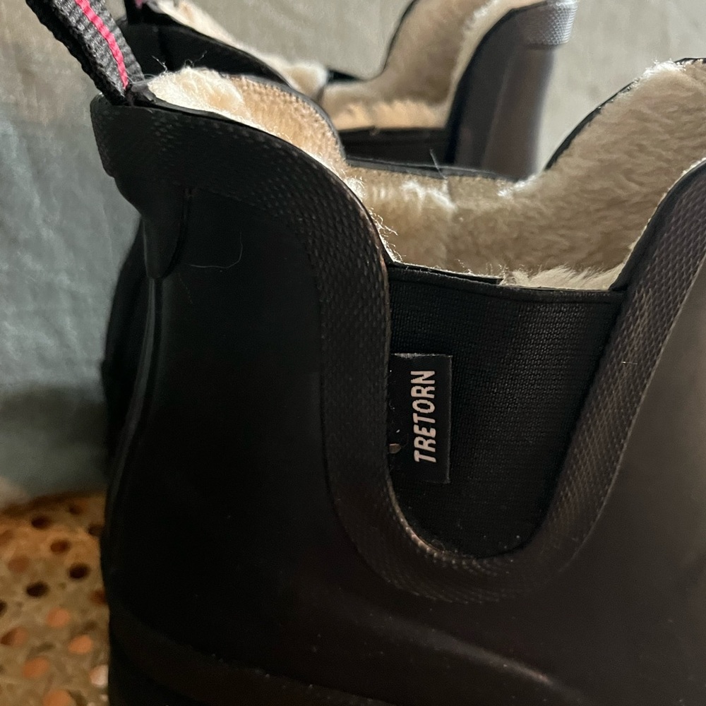 Boots - Picture 2 of 3